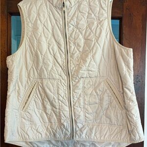 Old Navy Women's Quilted Beige Vest